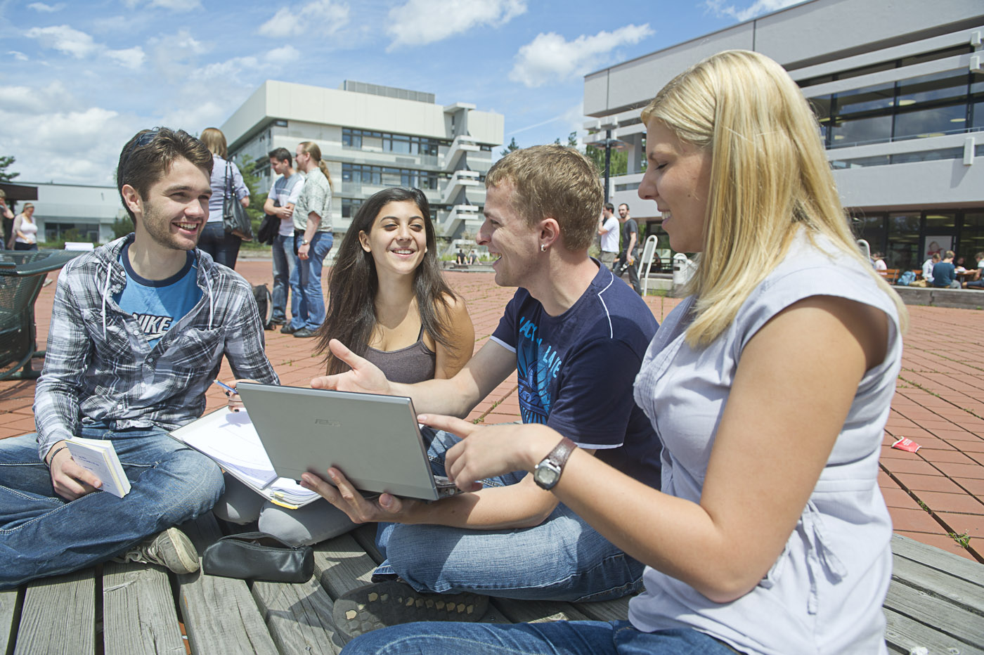 Zur Seite: Masterstudium Bewerbung